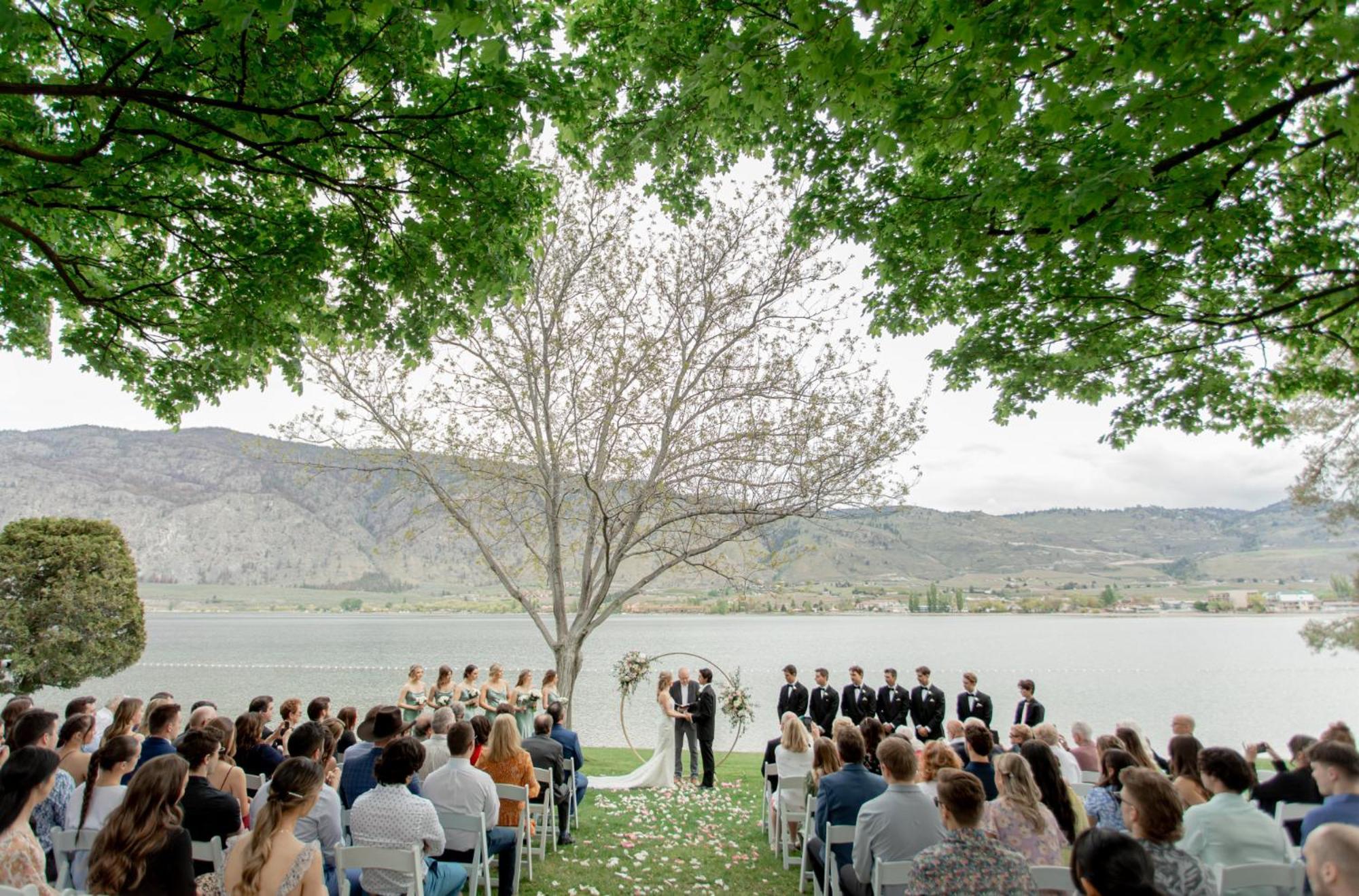 Watermark Beach Resort Osoyoos Exterior foto
